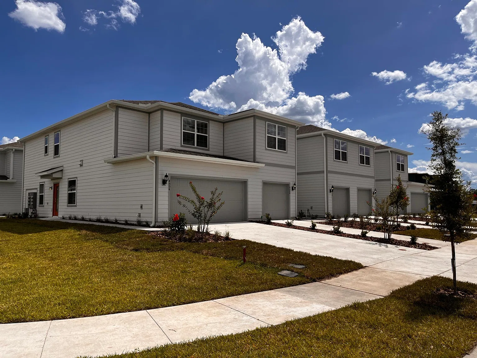 4508 Sparkling Shell Ave — Photo 4