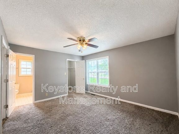 4th image of 3289 N Senseney Cir
