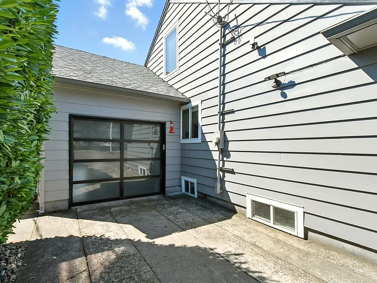 2407 E Mill Plain Blvd — Photo 39