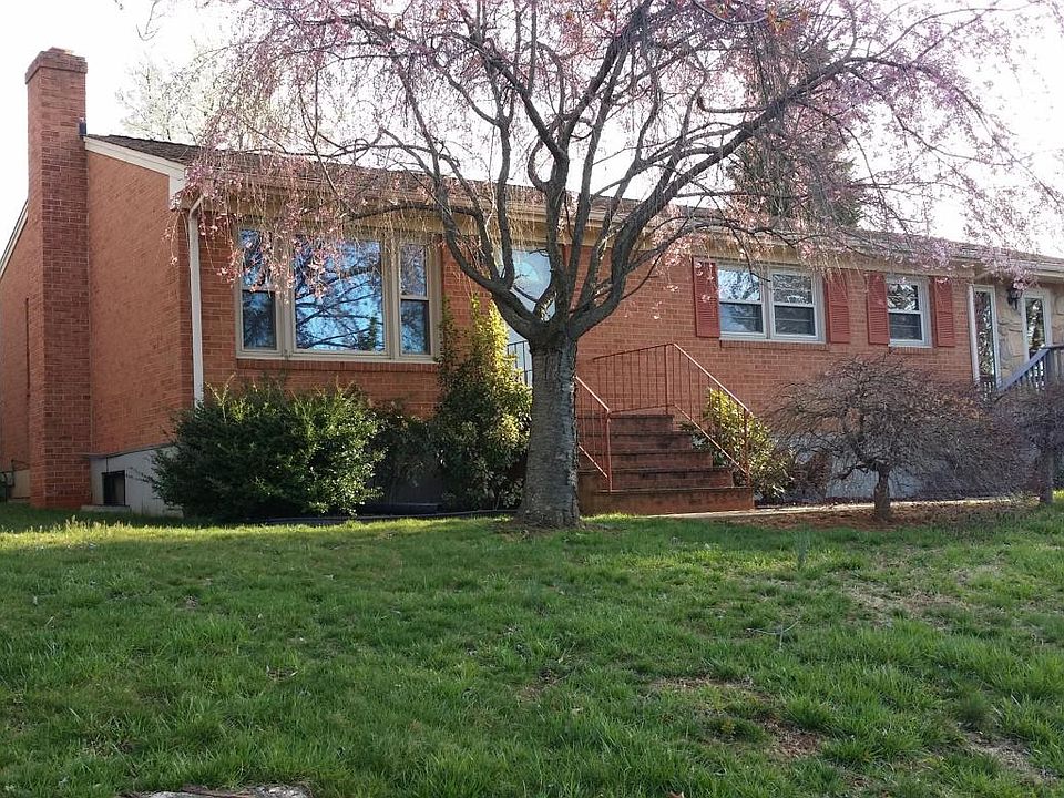 1st image of 721 Moran Ave