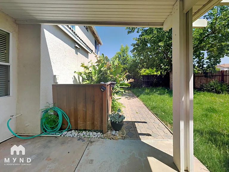 2742 Chateau Montelena Way — Photo 31