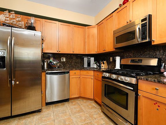 3rd image of 1477 Royce St Unit 3D