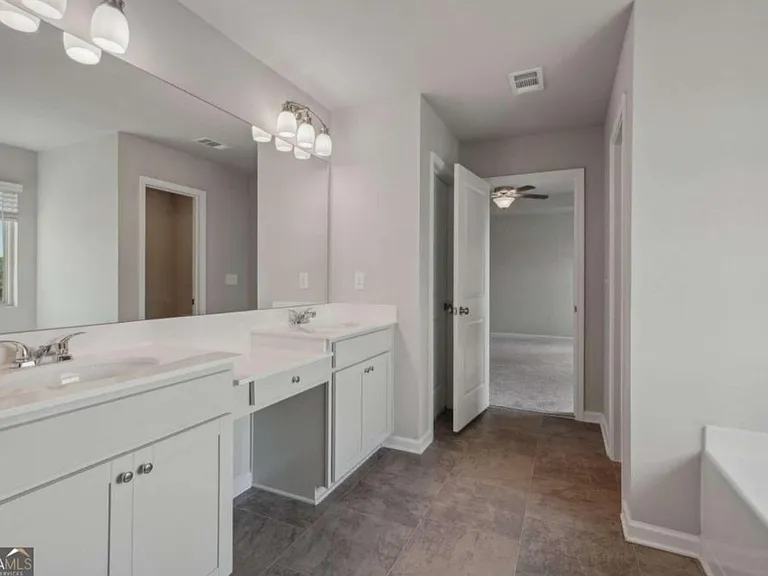 545 S Fortune Way — Photo 14