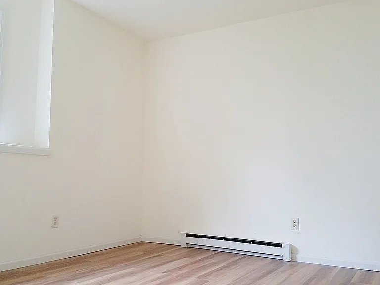 2108 Muir Field Rd — Photo 5