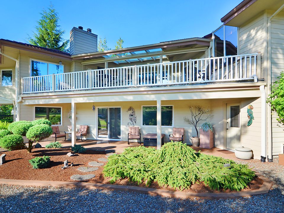 Life on the 4th fairway