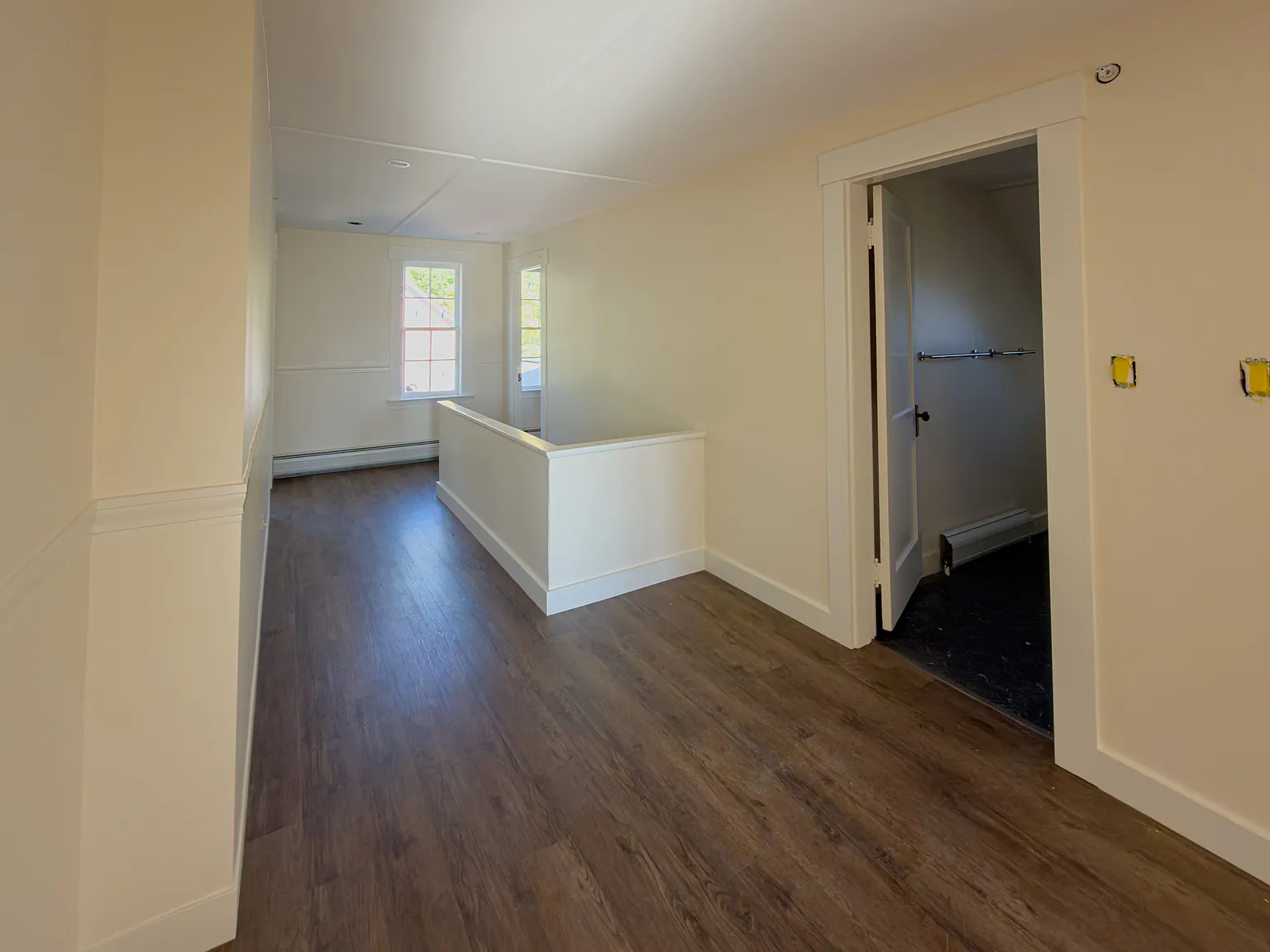 2 bed, 811 sqft, $1,686 — Photo 3
