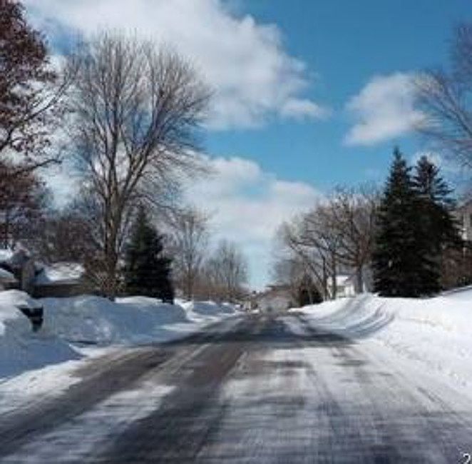 Exterior Neighborhood (street photo)