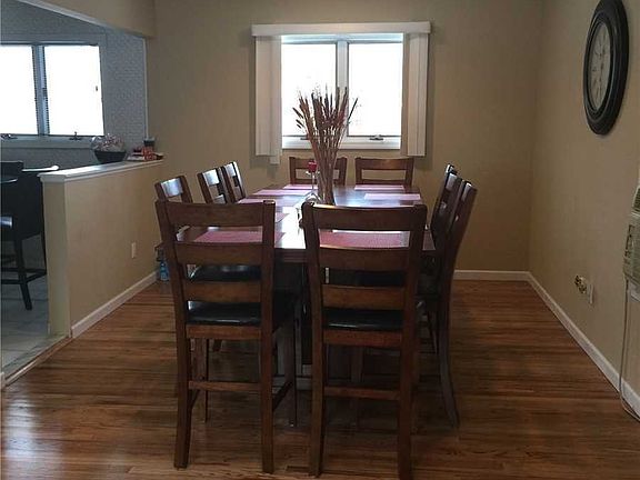 4th image of 22 Frostfield Pl