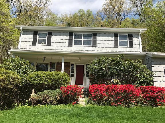 3rd image of 3 Londonderry Ln