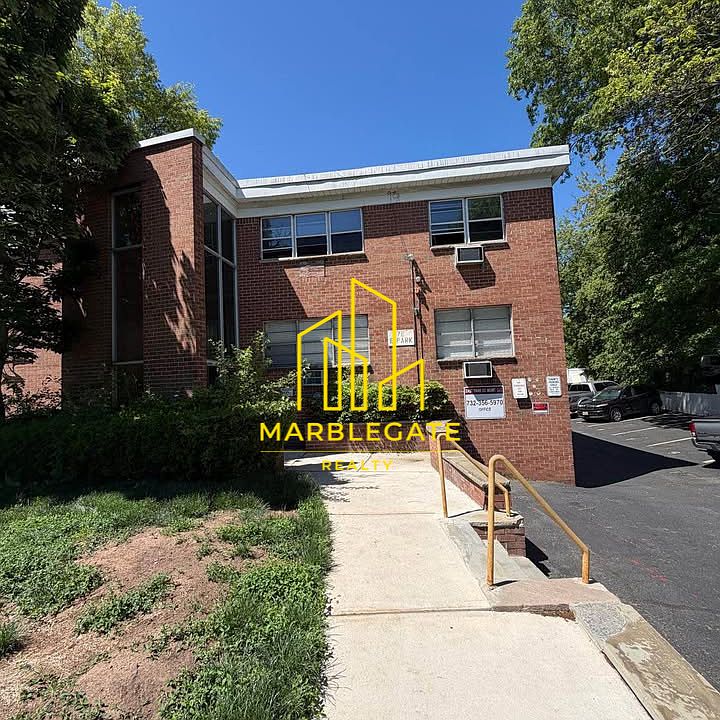 1st image of 76-75 E Park St #112