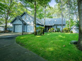 1398 Carleton St, Whitehall, MI 49461
