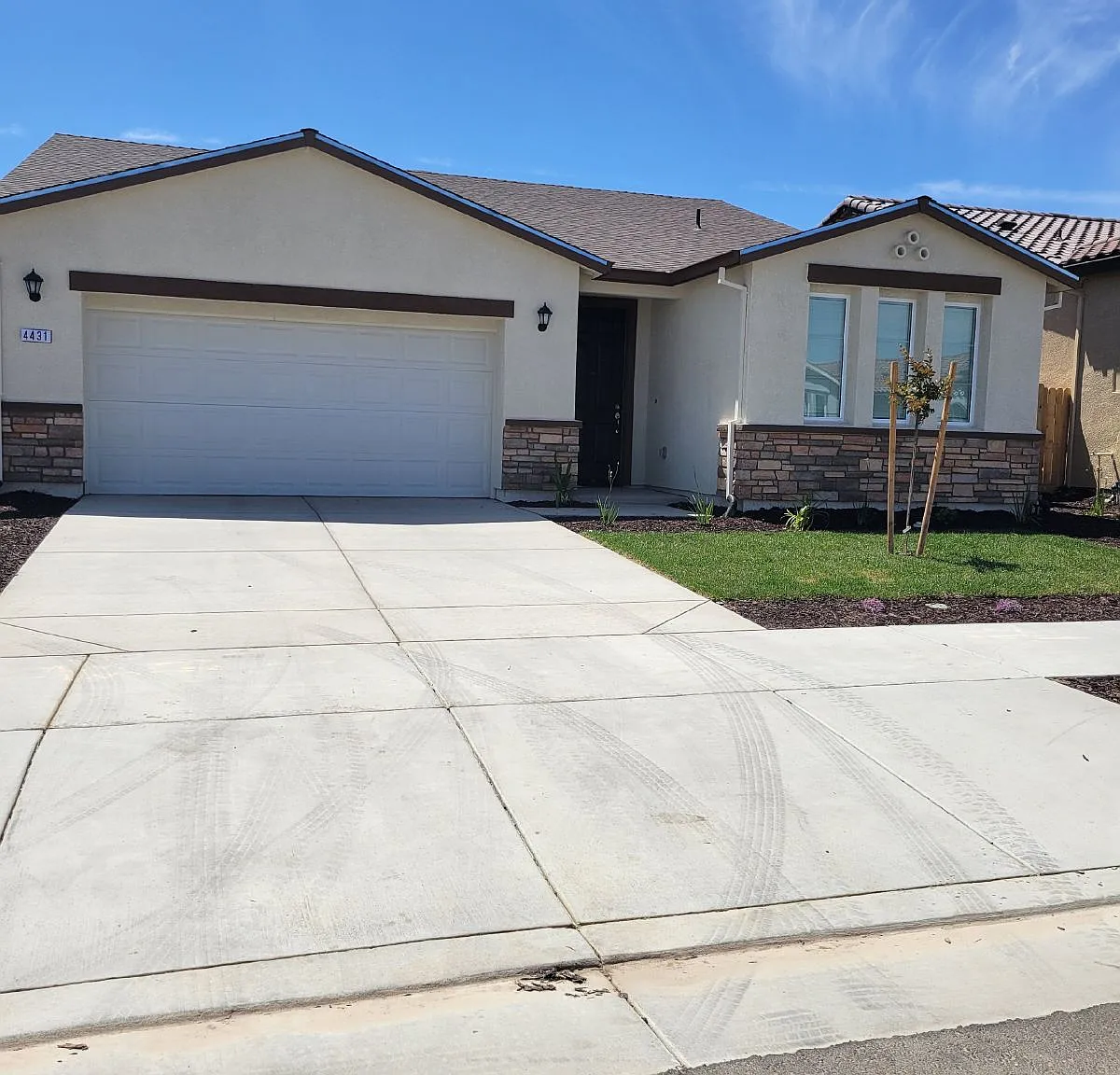 4 bed, 3.0 bath, 1745 sqft, $2,300 — Photo 4
