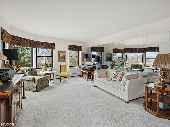 4th image of 4880 N Marine Dr APT 401
