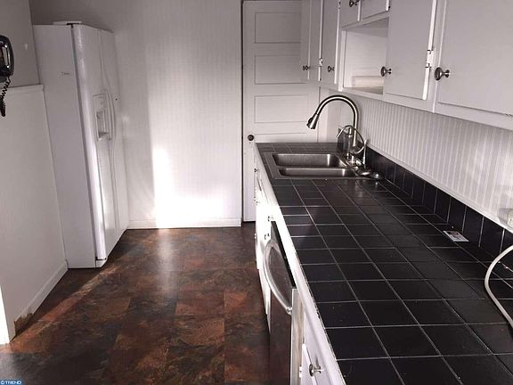 5th image of 406 S Union St