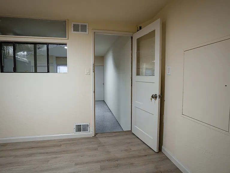 582 Euclid Ave — Photo 14
