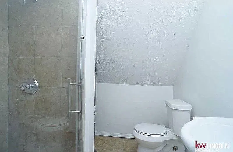 2435 S 10th St — Photo 2