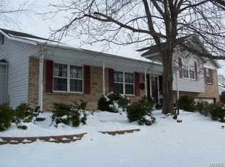 2937 Kettering Dr, Saint Charles, MO 63303