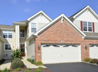 289 Birch Ln, Saint Charles, IL 60175