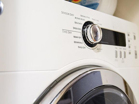 4th image of 1067 Alta Ave NE APT 2