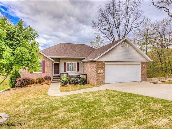 1st image of 6 Pinehurst Ln