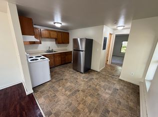 116 Hammond St APT 2B, Port Jervis, NY 12771