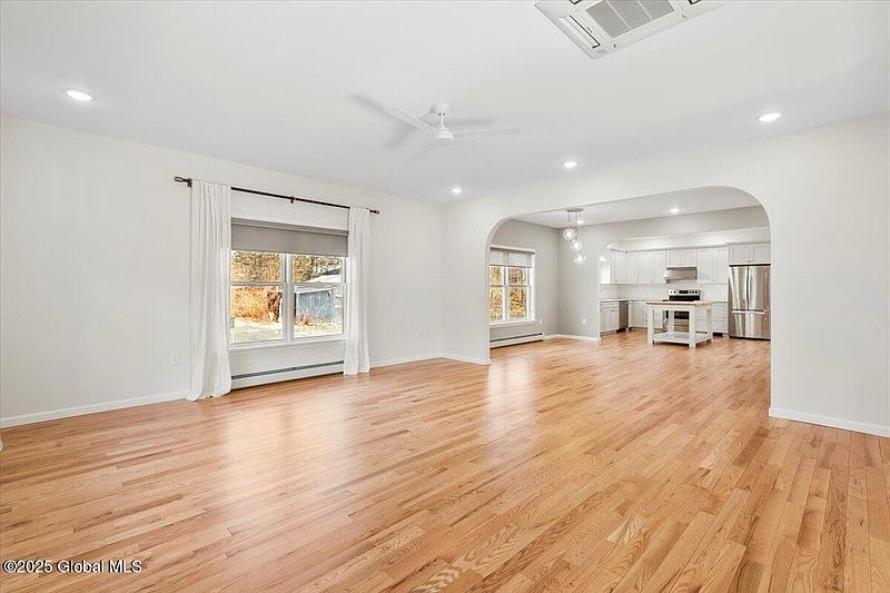 3rd image of 490 Church Road