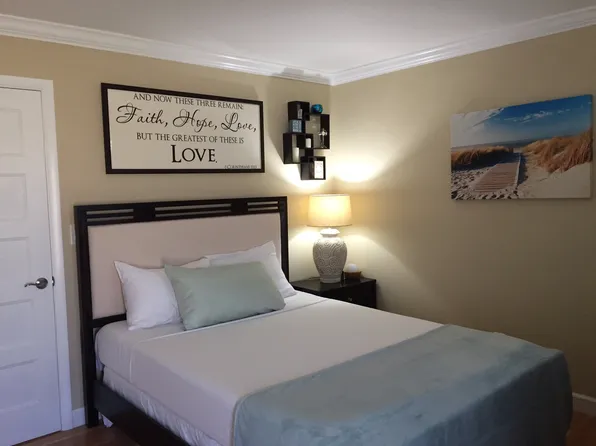 2111 NE 56th St APT 210, Fort Lauderdale, FL 33308