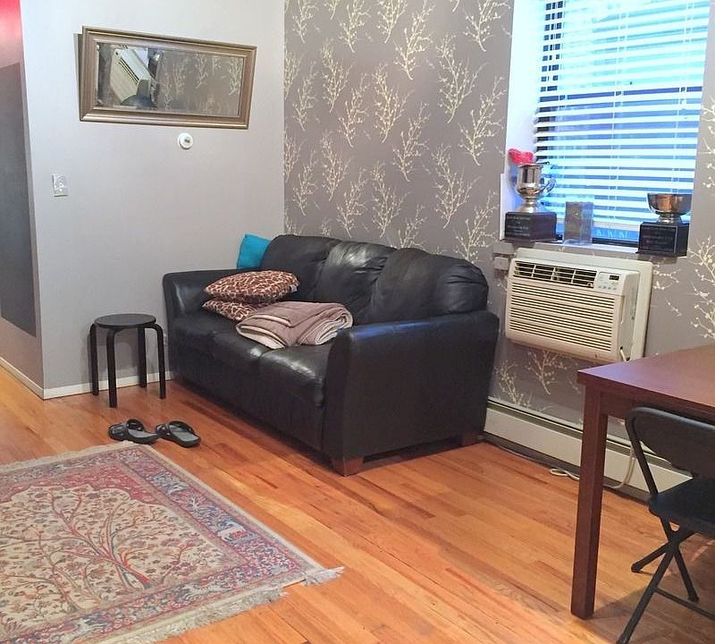 2nd image of 200 W 88th St APT 5C