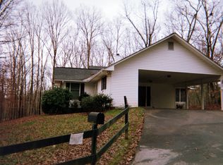 35 White Oak Dr, Blue Ridge, GA 30513