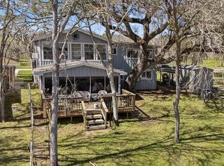 909 Private Road 652, Sargent, TX 77414