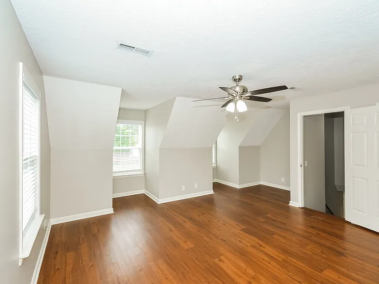 915 Buckhaven Dr — Photo 15