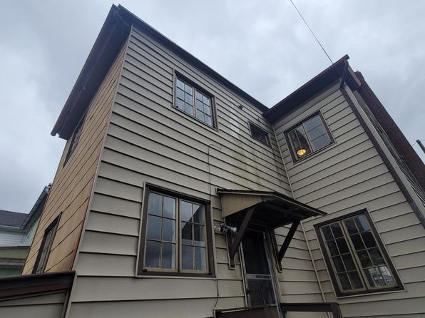 123 S 5th St
