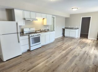 2654 W Central Park Ave #8, Davenport, IA 52804