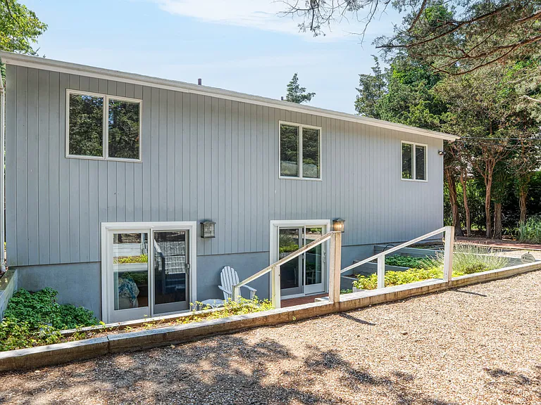 284 Kings Point Rd — Photo 34