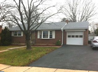 15 Lincoln Dr, Reading, PA 19606