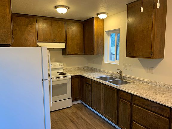 3rd image of 2718 White Ave APT B