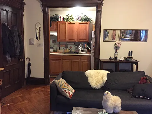 Rented by Harriet Brand, LREB | media 8