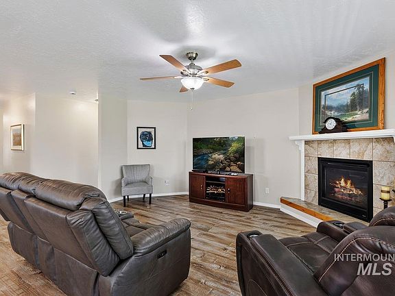 5th image of 42 S Lemhi Dr