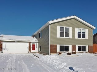 7504 W Hickory Creek Dr, Frankfort, IL 60423
