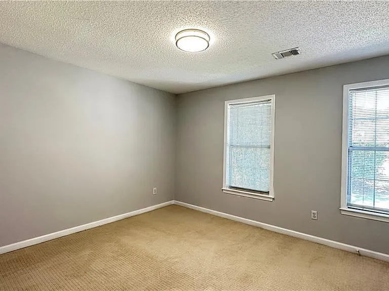 11900 Carriage Park Ln — Photo 16