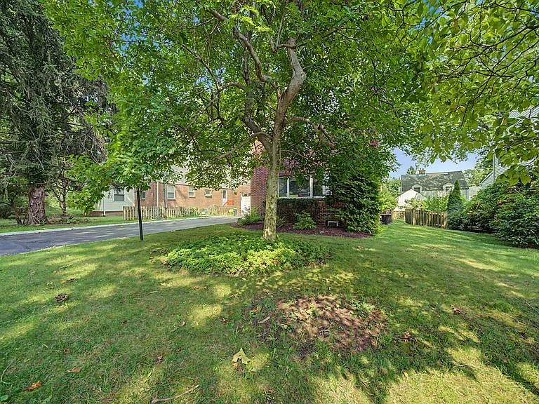 34 Esmond Pl — Photo 28