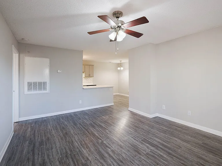 Triangle Park Apartments — Photo 55