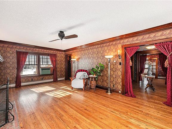 3rd image of 406 S Birch Ave