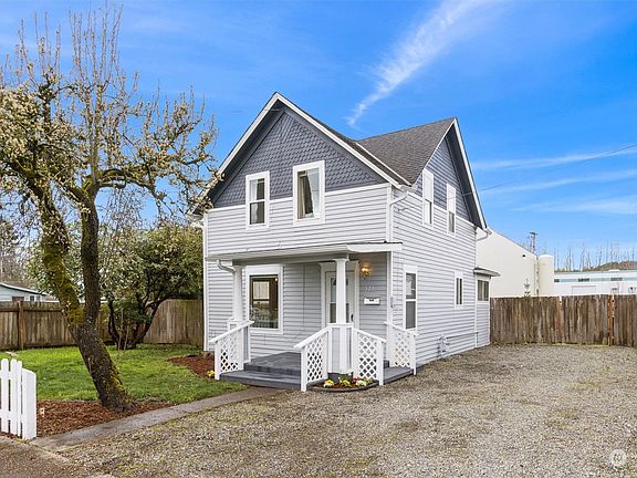 2nd image of 321 C St NW