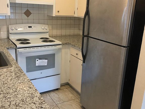 4th image of 1811 Luby Dr