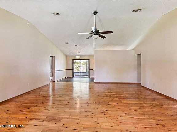 4th image of 1868 HOLLARS Place