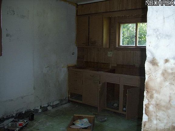 4th image of 1536 Bryson St