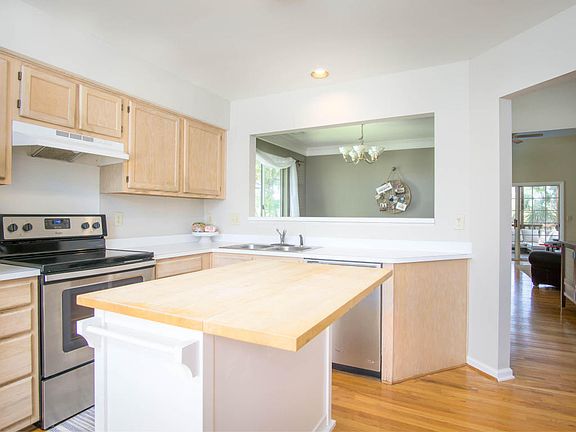 5th image of 311 Wild Horse Ln