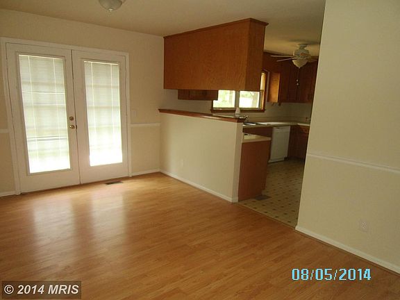 5th image of 2305 Maplewood Dr
