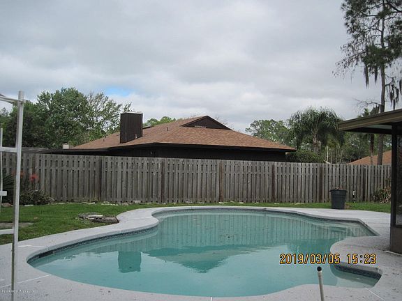 2nd image of 10940 Mandarin Station Dr W